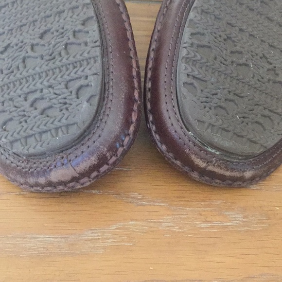 Clarks Brown Leather MaryJane Flats with Scalloped Details - Picture 6 of 6